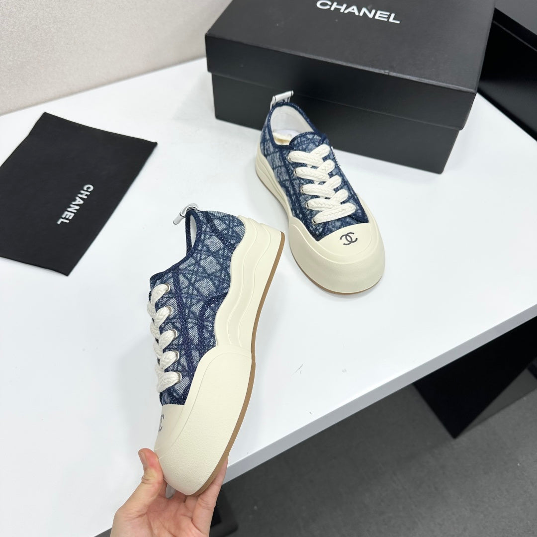 CHANEL 26S CHUNKY SNEAKERS IN NAVY BLUE DIAMOND-PATTERNED WOVEN FABRIC