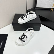 CHANEL 26S FLAT SANDALS IN WHITE LAMBSKIN WITH BLACK OVERSIZED CC LOGO