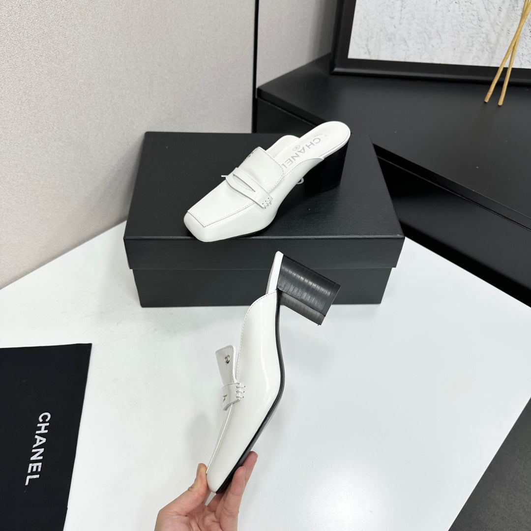 CHANEL 26S MULE PUMPS IN WHITE PATENT CALFSKIN