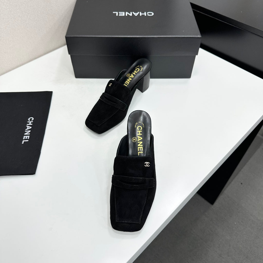 CHANEL 26S MULE PUMPS IN BLACK SUEDE