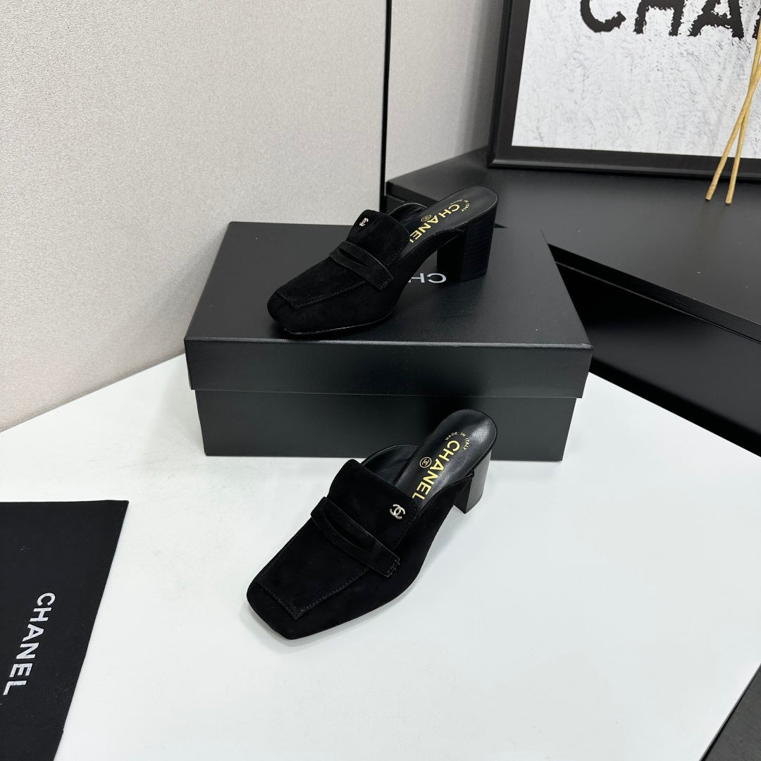 CHANEL 26S MULE PUMPS IN BLACK SUEDE