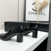 CHANEL 26S LOAFER PUMPS IN BLACK PATENT CALFSKIN