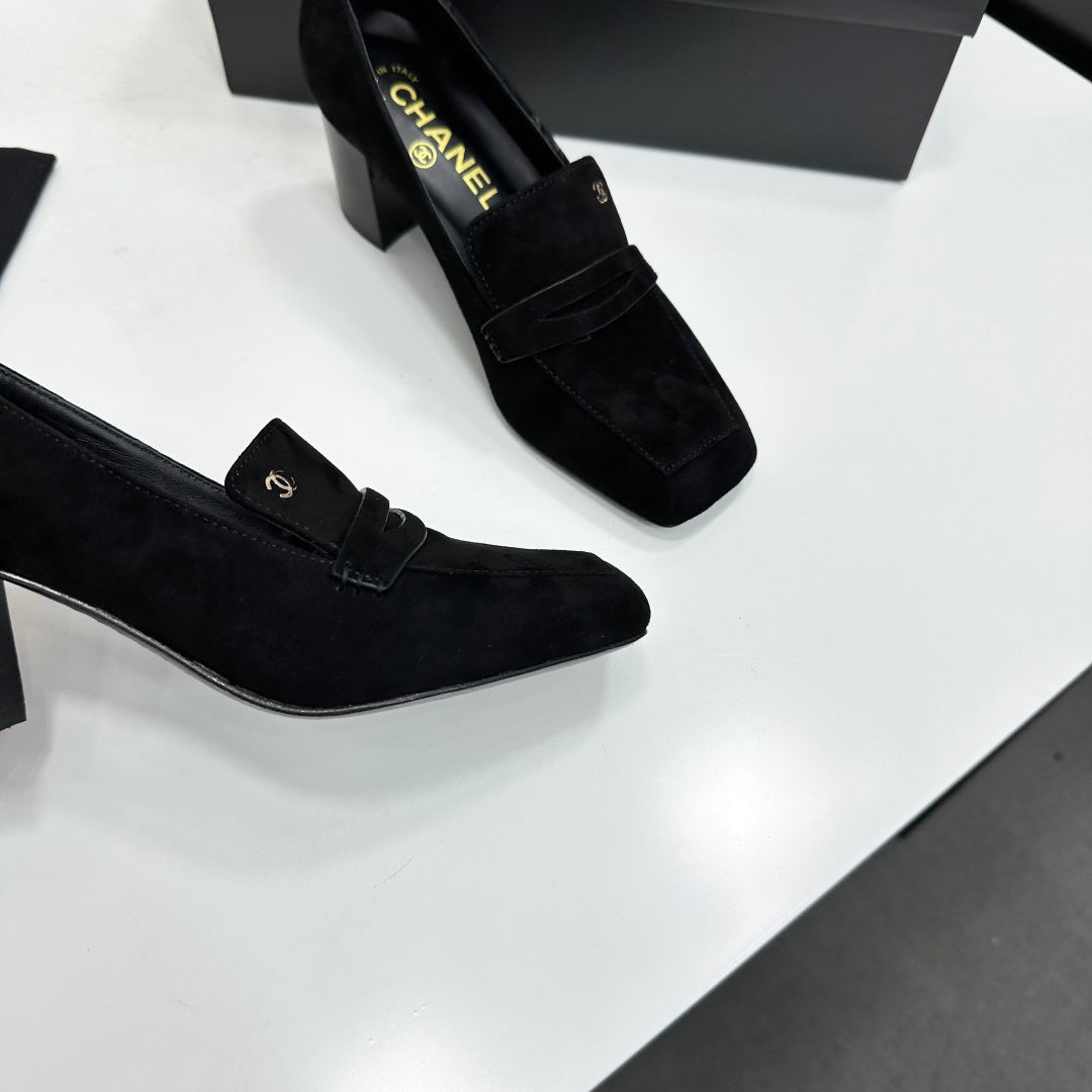 CHANEL 26S LOAFER PUMPS IN BLACK SUEDE