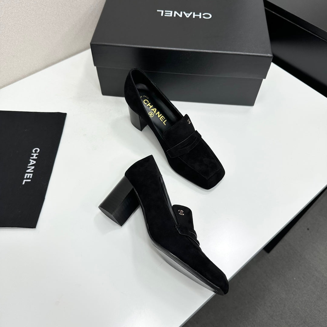 CHANEL 26S LOAFER PUMPS IN BLACK SUEDE