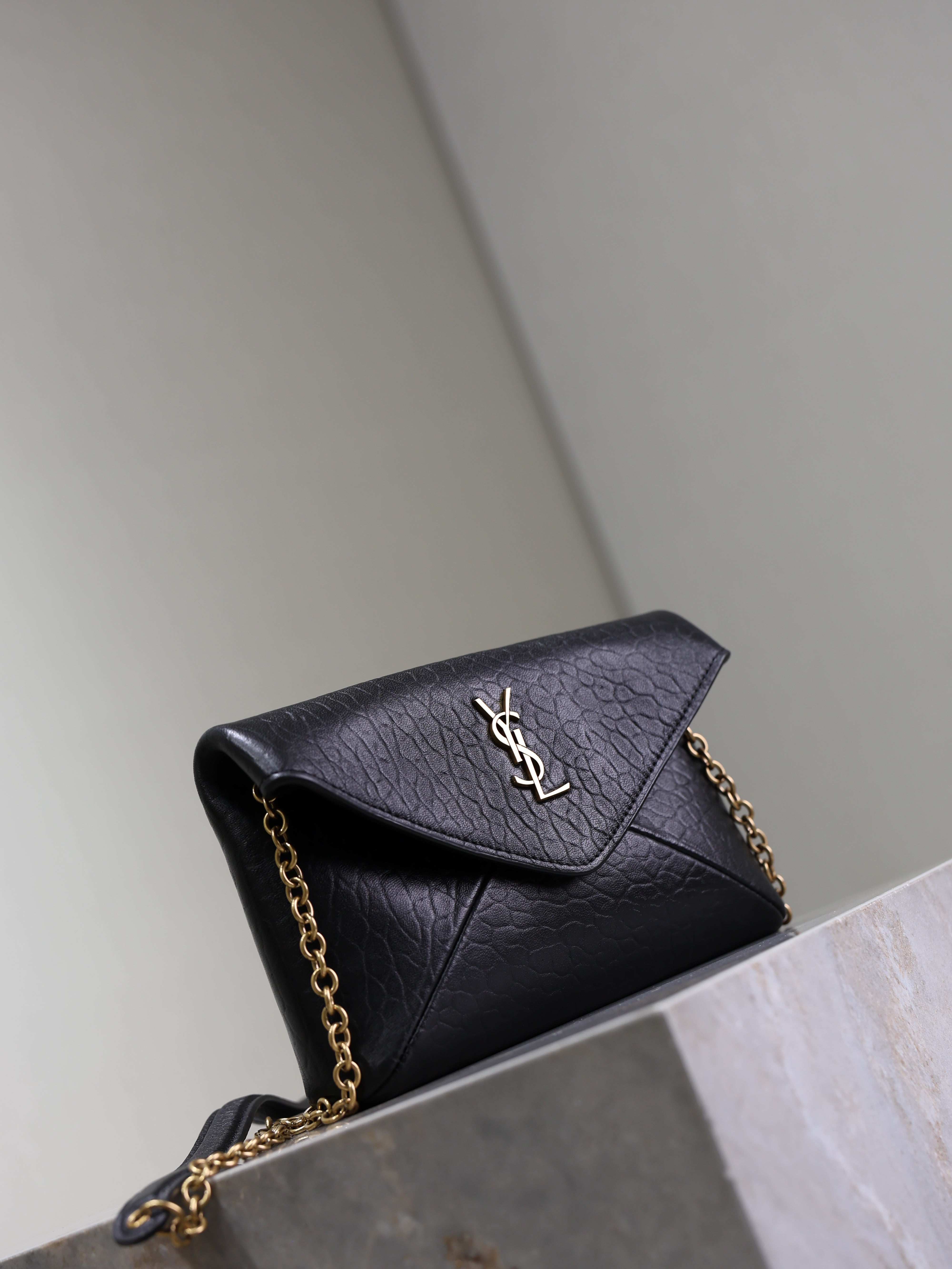 YSL 25S CALYPSO MINI 19 IN BLACK LAMBSKIN GOLD HARDWRE