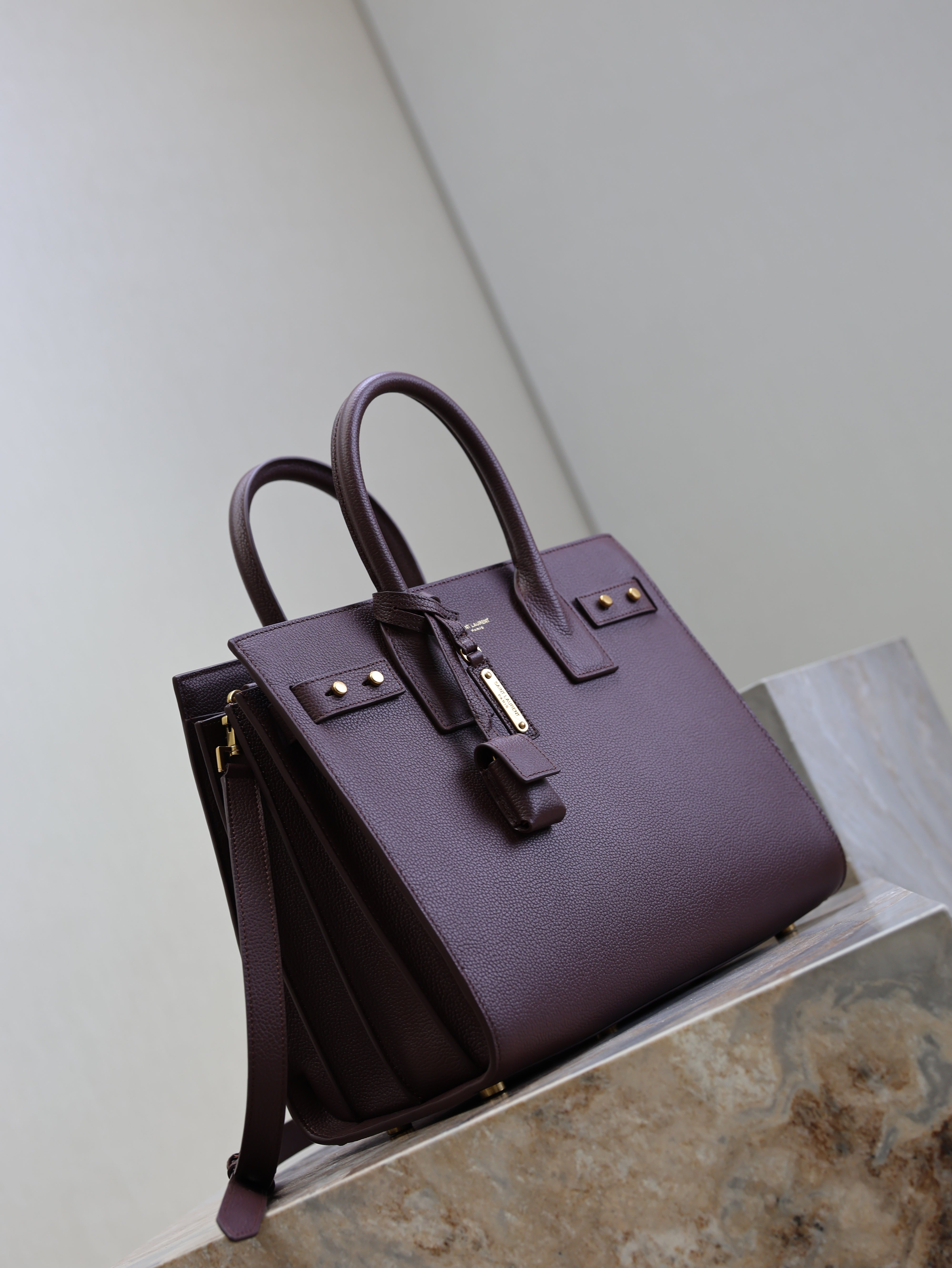 YSL 25S SAC DE JOUR GM 32 IN ROUGE CABERNET SUPPLE GRAINED CALFSKIN