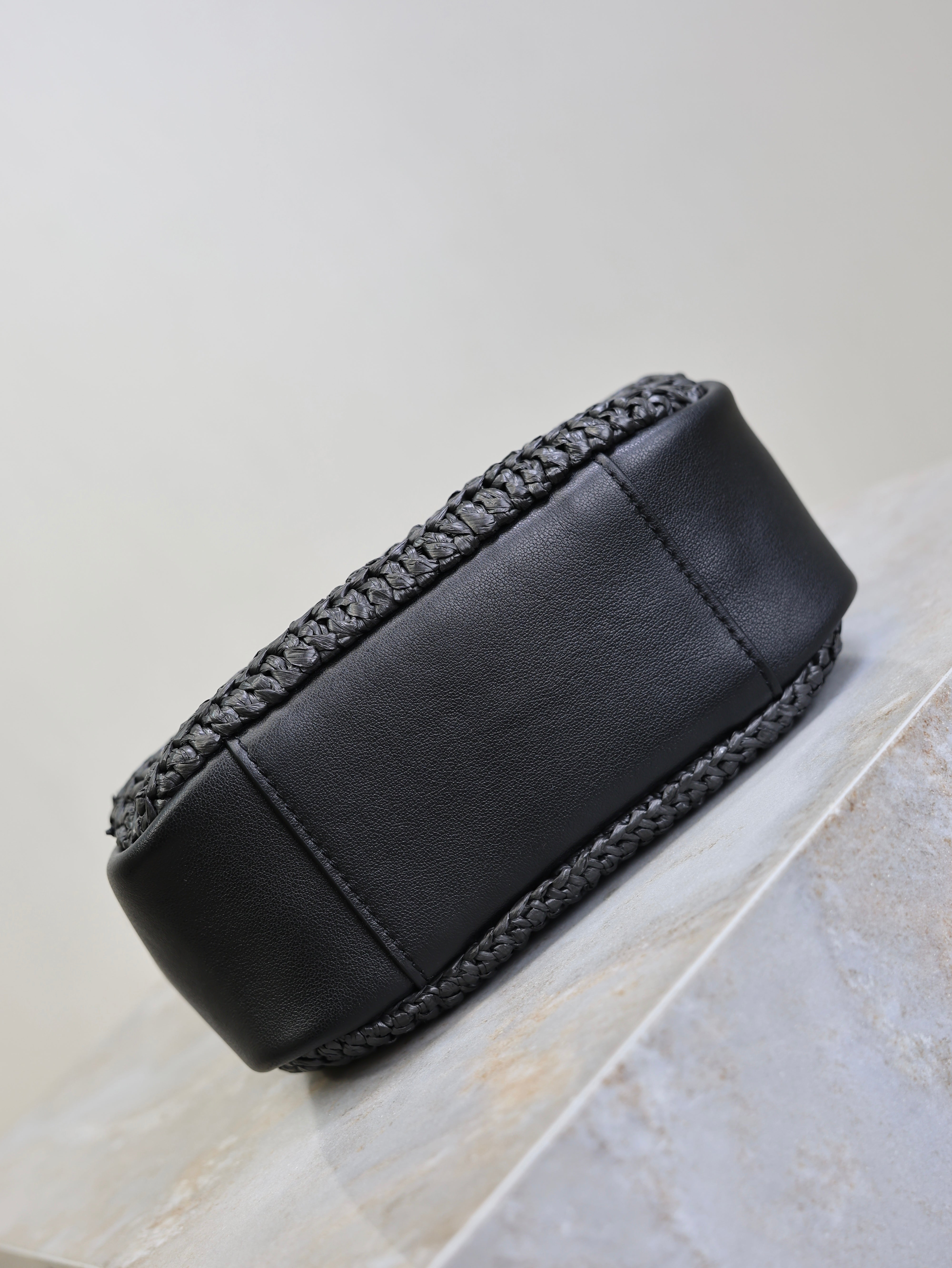 YSL 25S LE 5 À 7 SUPPLE SMALL 16 IN BLACK RAFFIA AND LEATHER GOLD HARDWRE