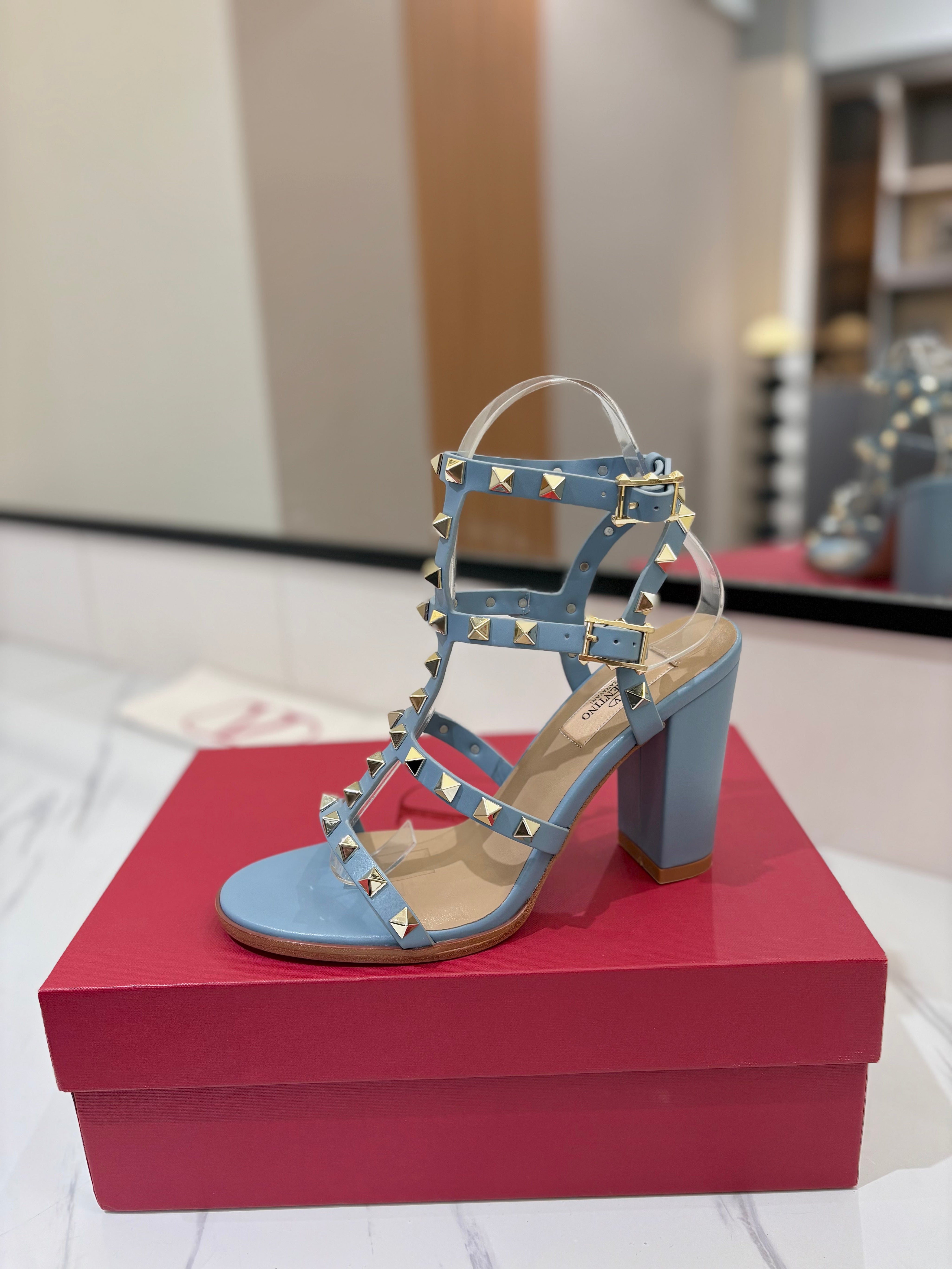 VALENTINO 26S STUDDED HIGH HEEL SANDALS 90 MM IN SKY BLUE CALFSKIN