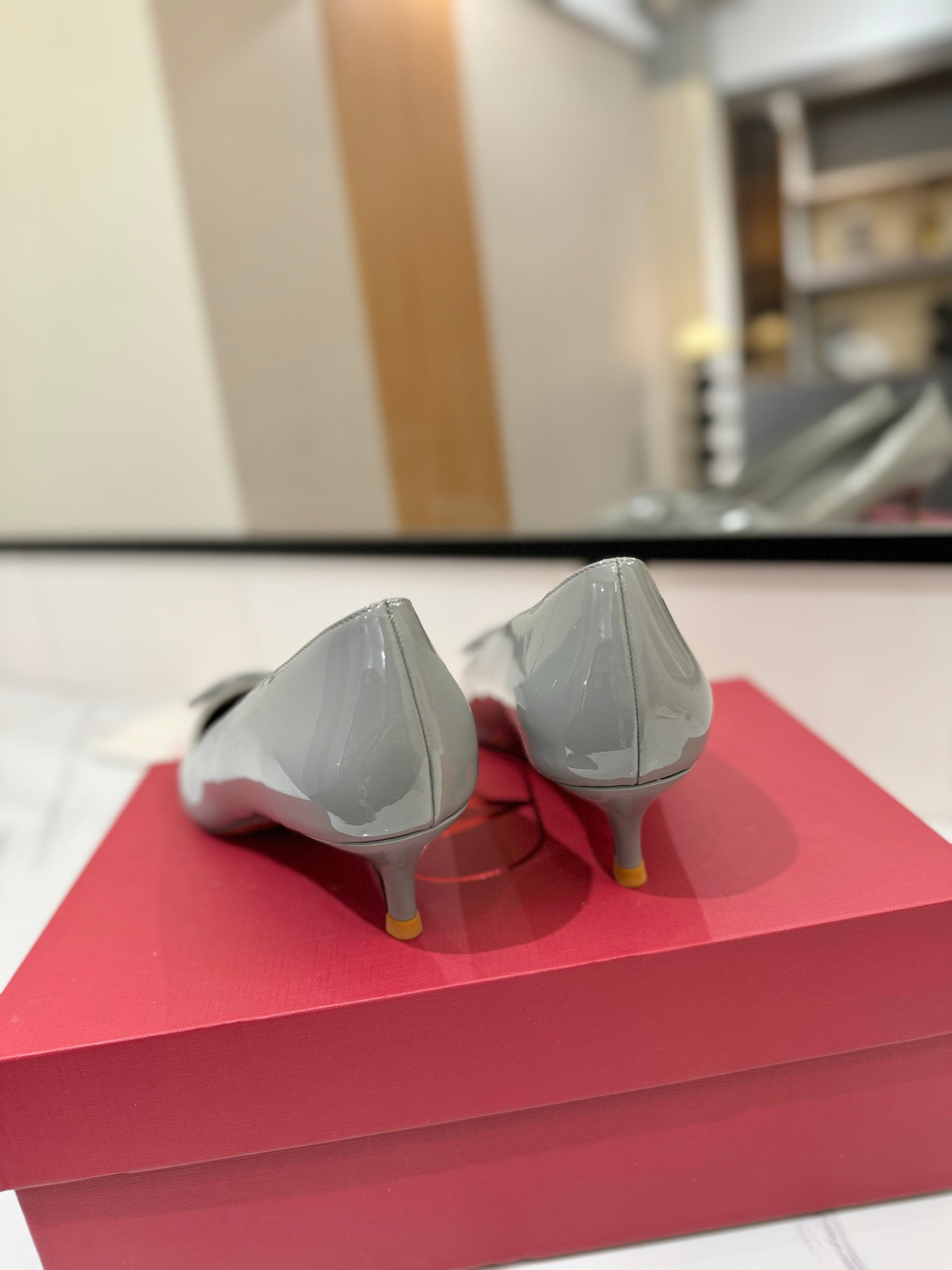 VALENTINO 26S HIGH HEELS 45 MM IN GREY PATENT CALFSKIN