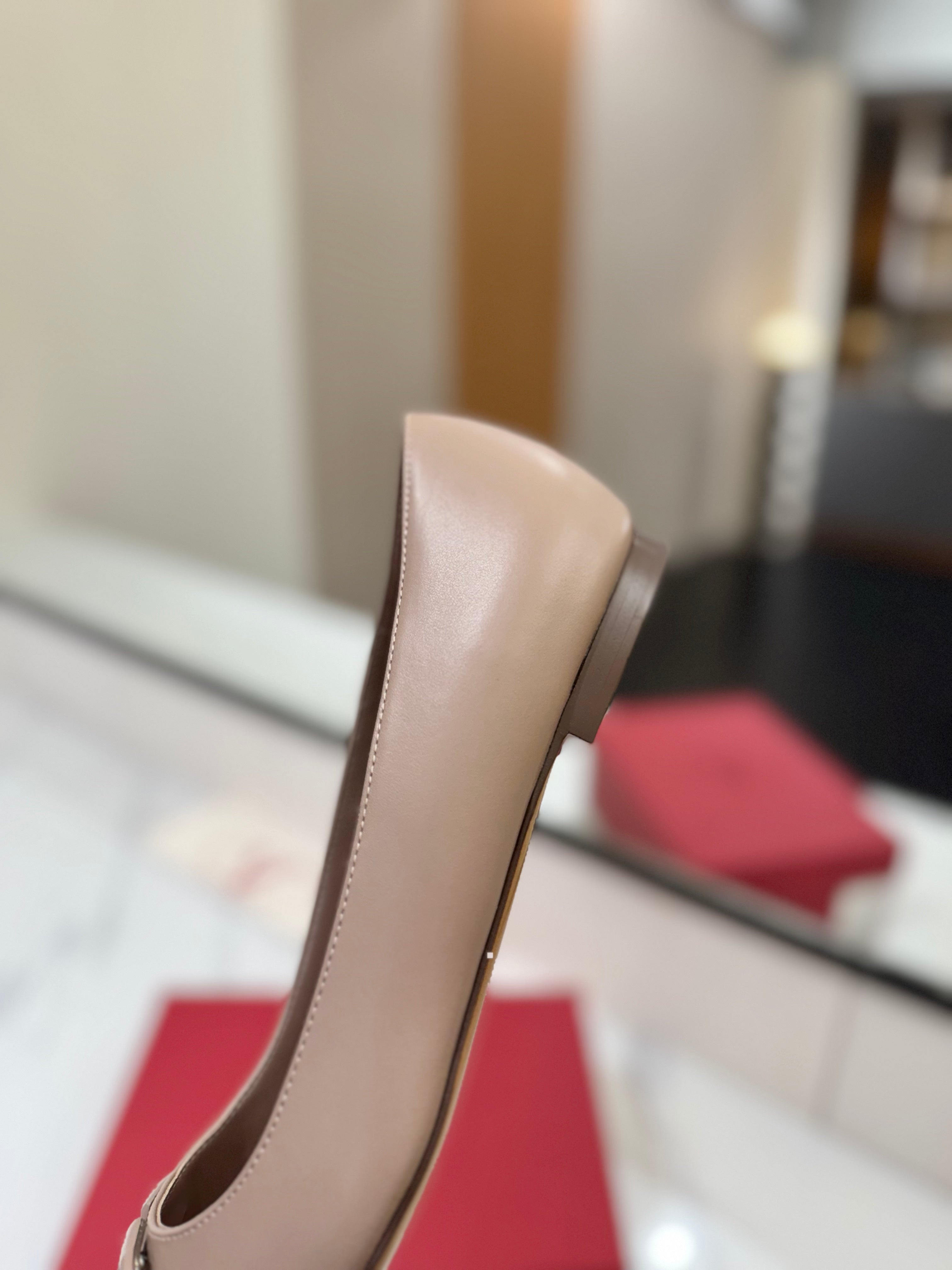 VALENTINO 26S BALLET FLATS IN NUDE SMOOTH CALFSKIN