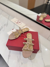 VALENTINO 26S SANDALS IN NUDE CALFSKIN WITH GOLD STUDS