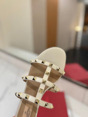 VALENTINO 26S SANDALS IN CREAM WHITE CALFSKIN WITH GOLD STUDS
