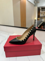 VALENTINO 26S STUDDED HIGH HEELS 90 MM IN BLACK CALFSKIN