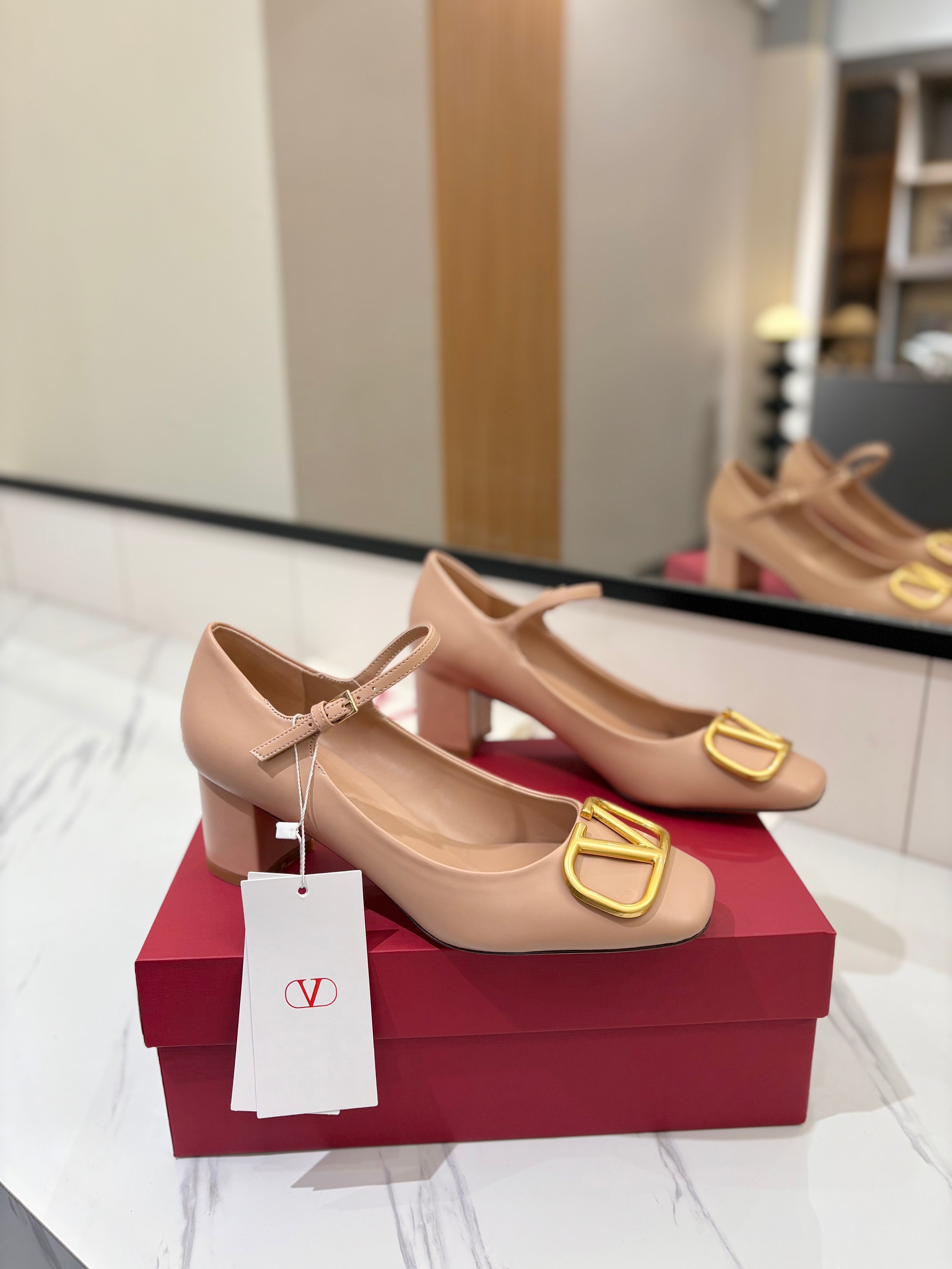VALENTINO 26S MARY JANE HEELS 60 MM IN NUDE SMOOTH CALFSKIN WITH GOLD HARDWARE