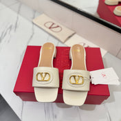 VALENTINO 26S SANDALS IN WHITE SMOOTH CALFSKIN WITH GOLD HARDWARE