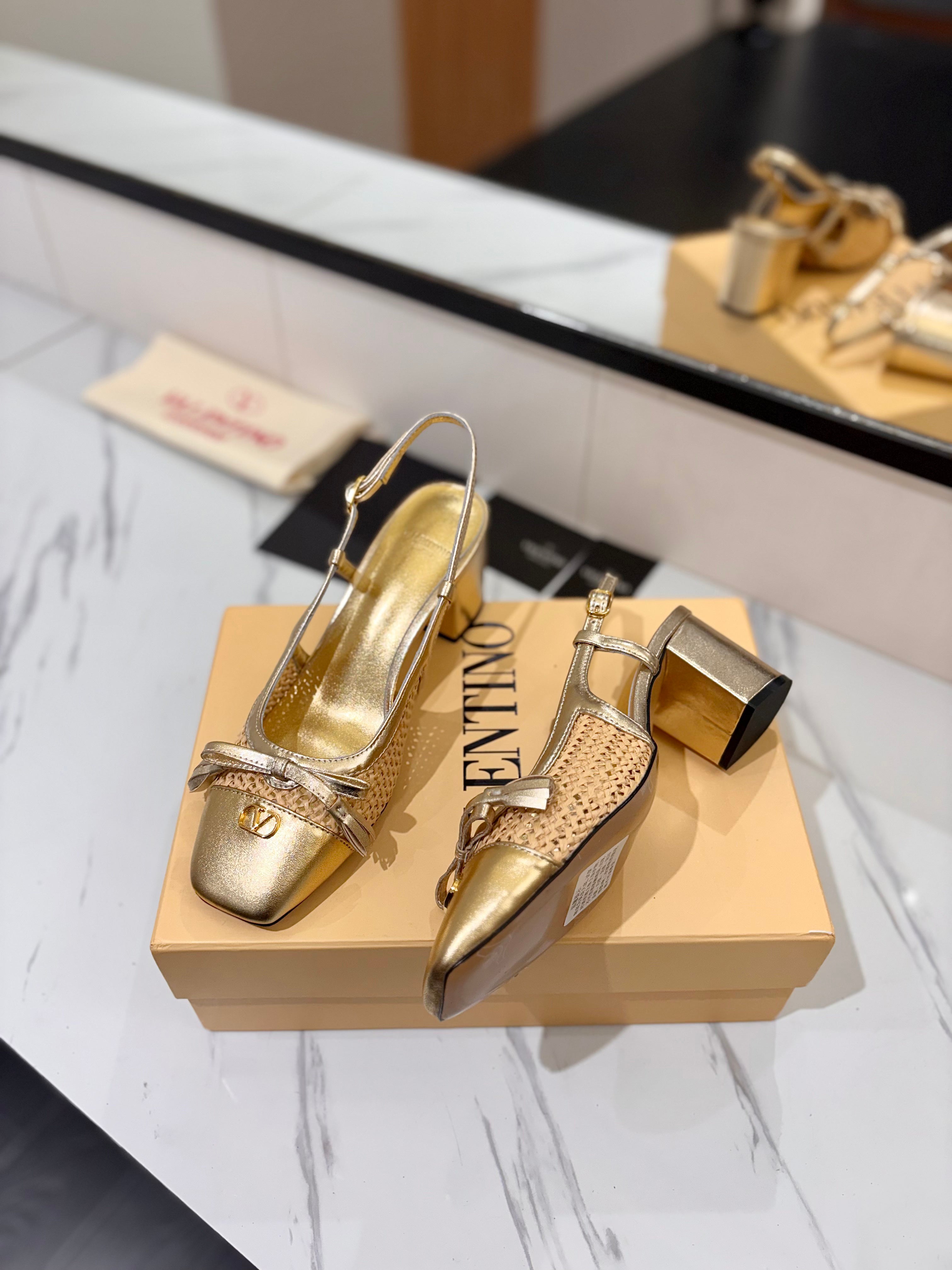 VALENTINO 26S HEELED SLINGBACKS 60 MM IN GOLD CALFSKIN
