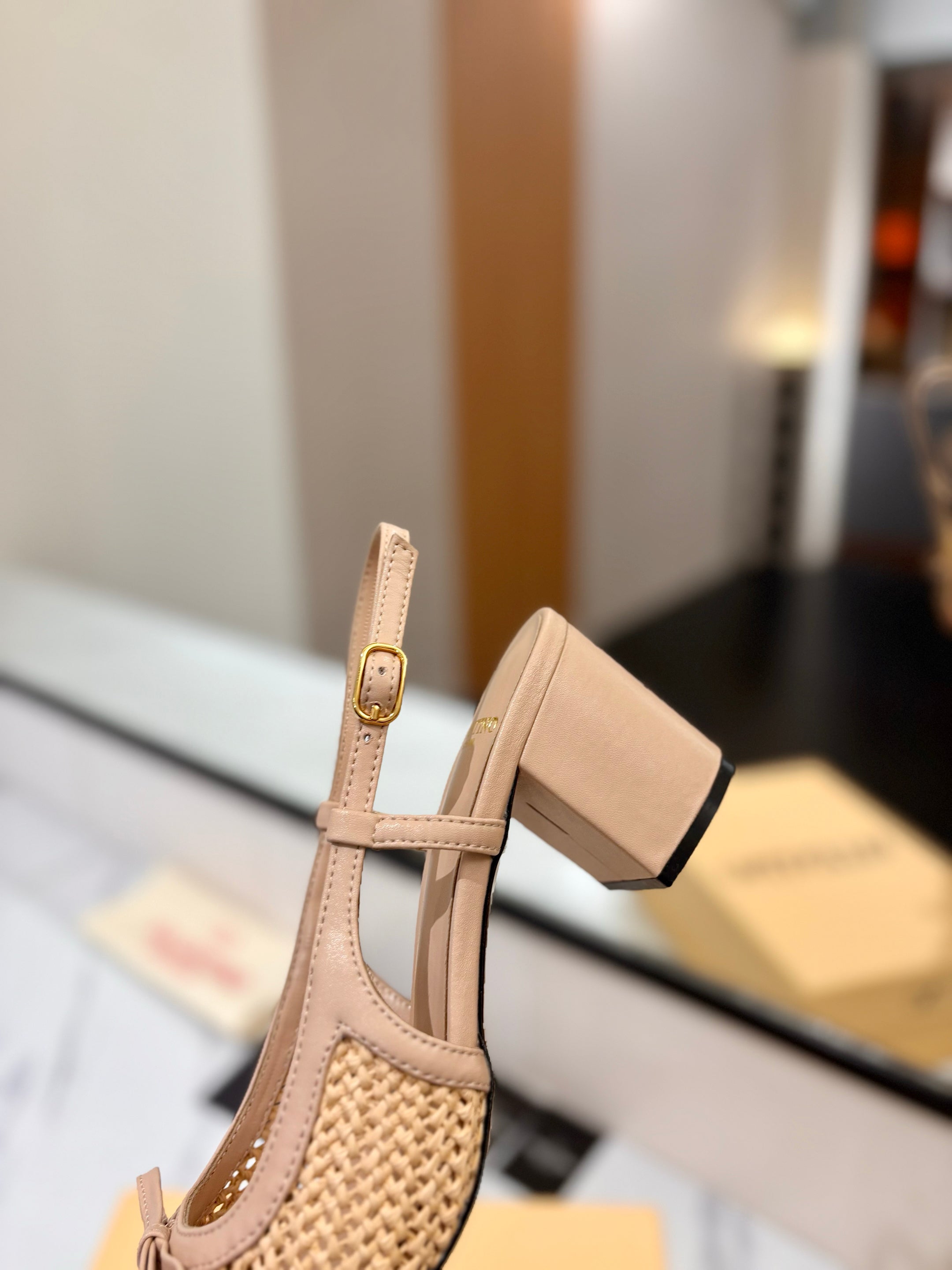 VALENTINO 26S HEELED SLINGBACKS 60 MM IN BEIGE AND BURGUNDY CALFSKIN