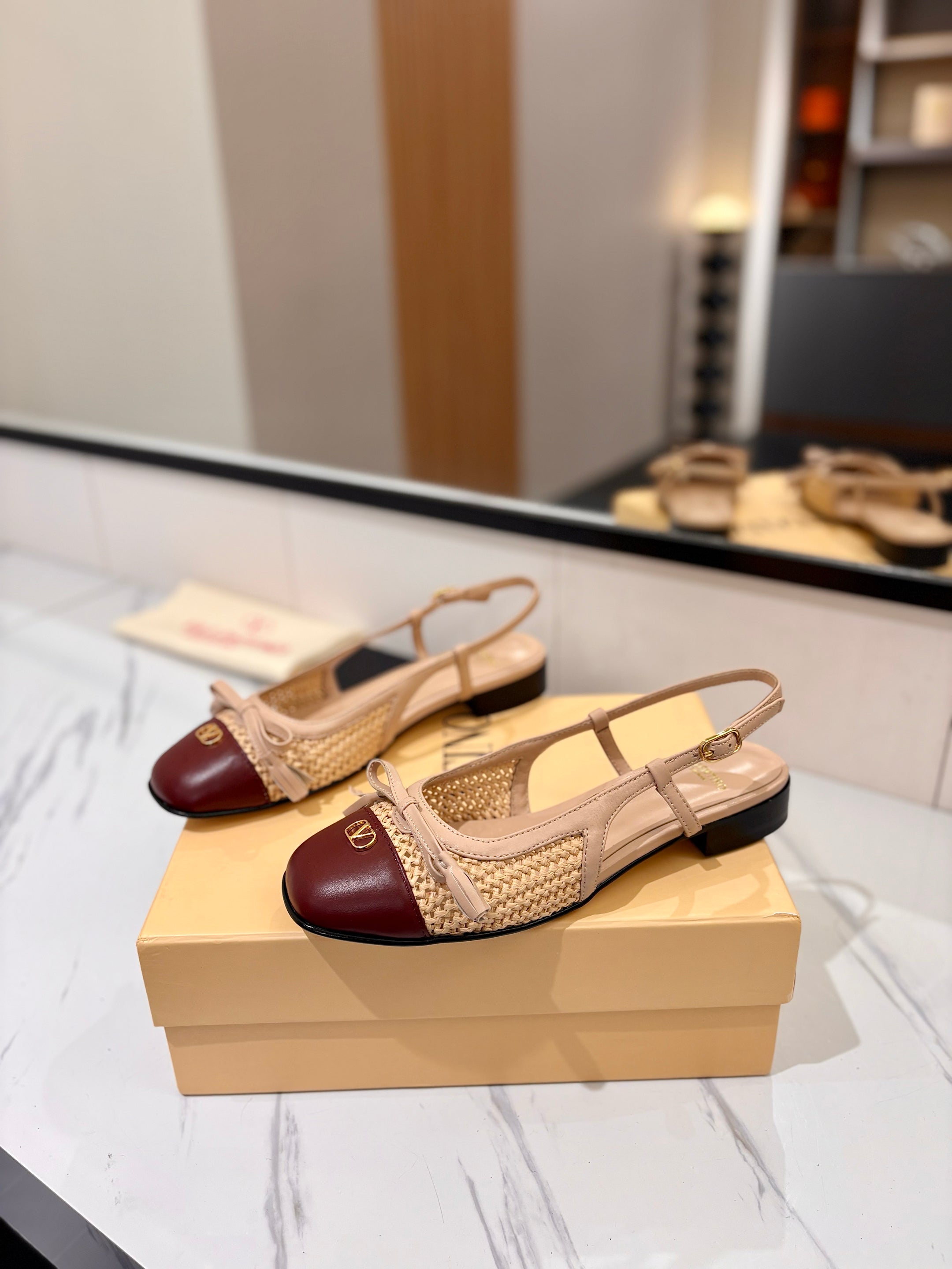 VALENTINO 26S SLINGBACK FLATS IN BEIGE AND BURGUNDY CALFSKIN