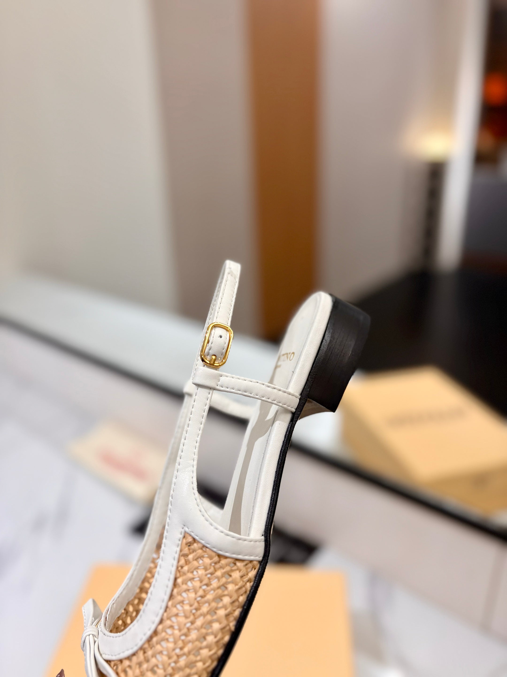 VALENTINO 26S SLINGBACK FLATS IN WHITE AND BROWN CALFSKIN