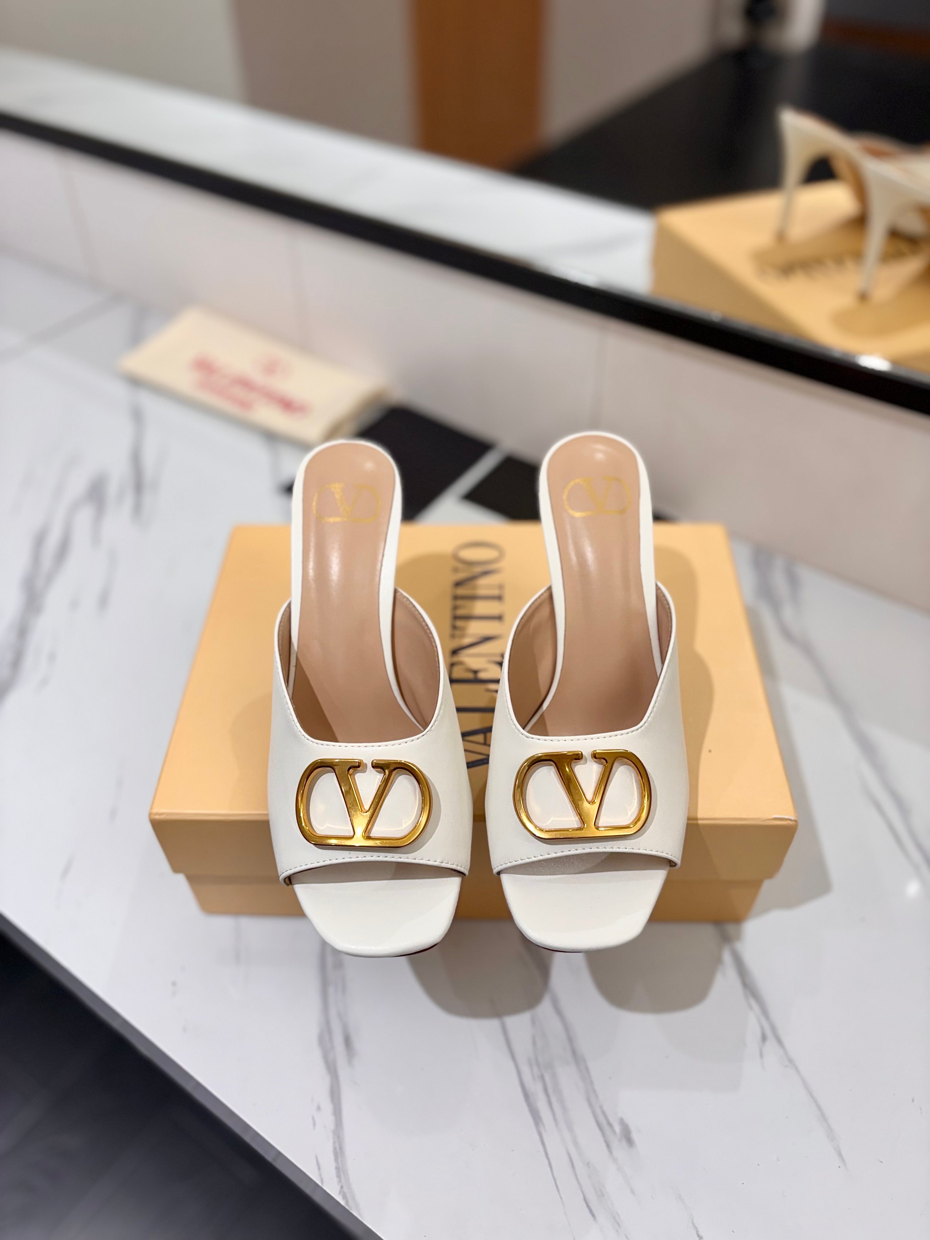VALENTINO 26S HEEL SANDALS 100 MM IN CREAM WHITE CALFSKIN WITH GOLD HARDWARE