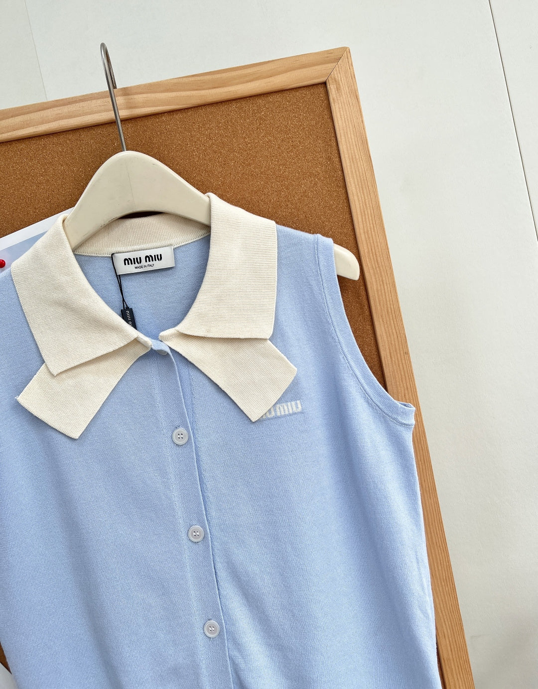 MIUMIU 26S SLEEVELESS KNIT POLO TOP 1375