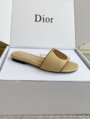 DIOR 26S D-BADGE FLAT SLIDE SANDALS IN BEIGE RAFFIA AND BROWN CALFSKIN