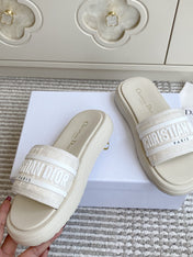DIOR 26S DWAY SLIDES IN WHITE RUBBER SOLE