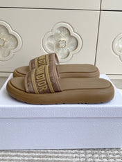 DIOR 26S DWAY SLIDES IN BROWN RUBBER SOLE