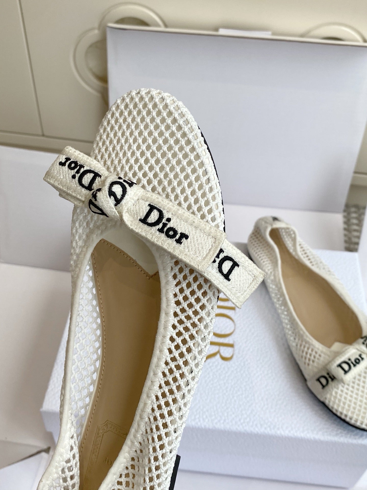 DIOR 26S BALLET FLATS IN IVORY WHITE MESH WITH J'ADIOR BOW