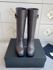 CHANEL 26S KNEE HIGH RIDING BOOTS IN BROWN CALFSKIN GOLD TONE CC LOGO BUCKLE STRAP