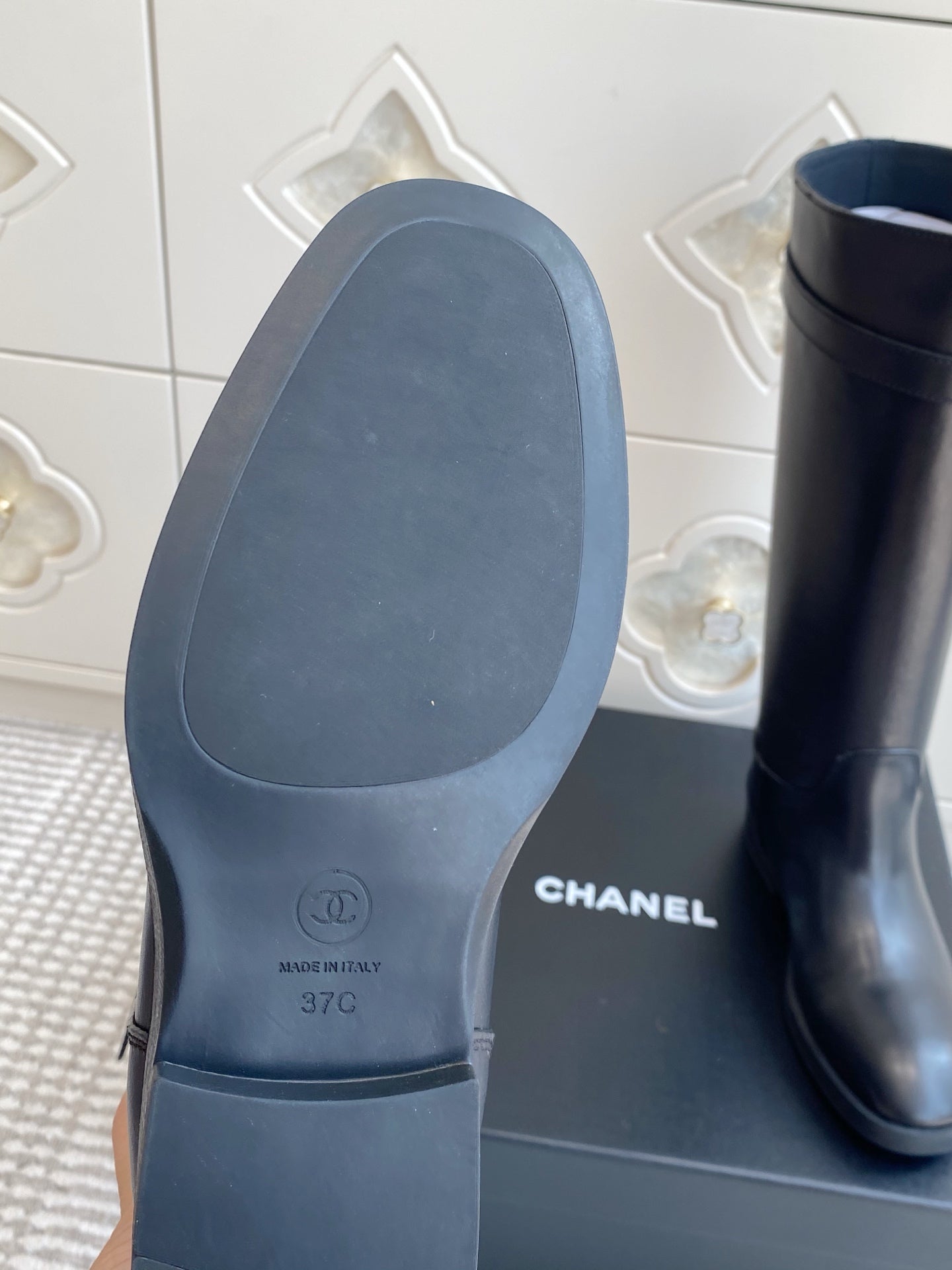 CHANEL 26S KNEE HIGH RIDING BOOTS IN BLACK CALFSKIN GOLD TONE CC LOGO BUCKLE STRAP