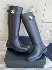 CHANEL 26S KNEE HIGH RIDING BOOTS IN BLACK CALFSKIN GOLD TONE CC LOGO BUCKLE STRAP