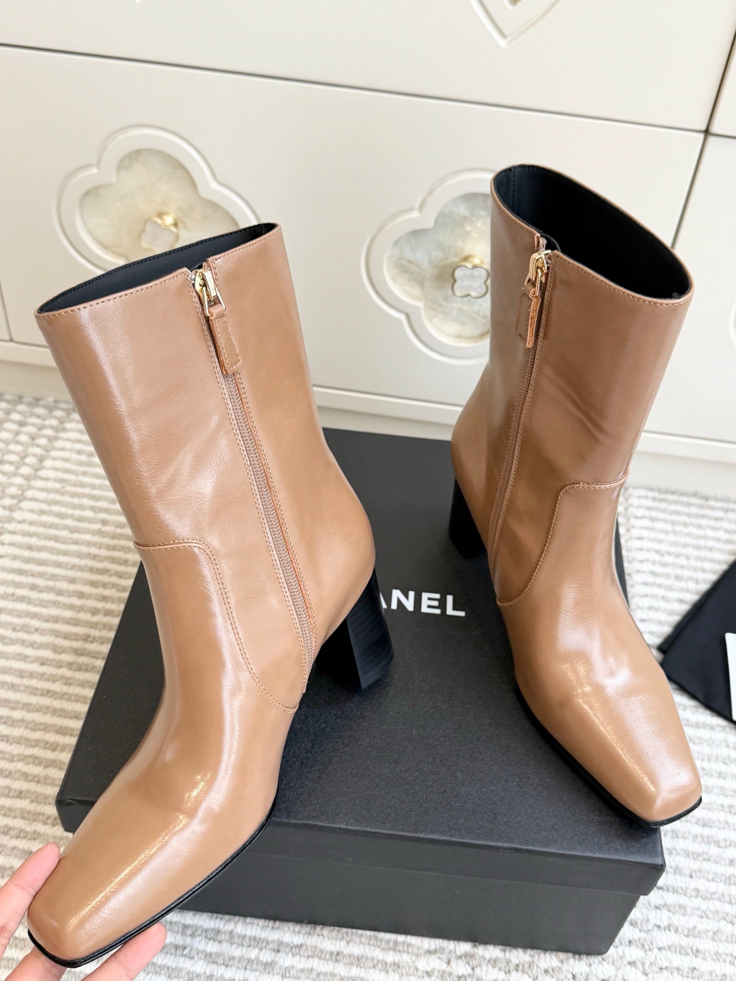 CHANEL 26S HIGH HEEL ANKLE BOOTS 70 MM IN BEIGE CALFSKIN SQUARE TOE