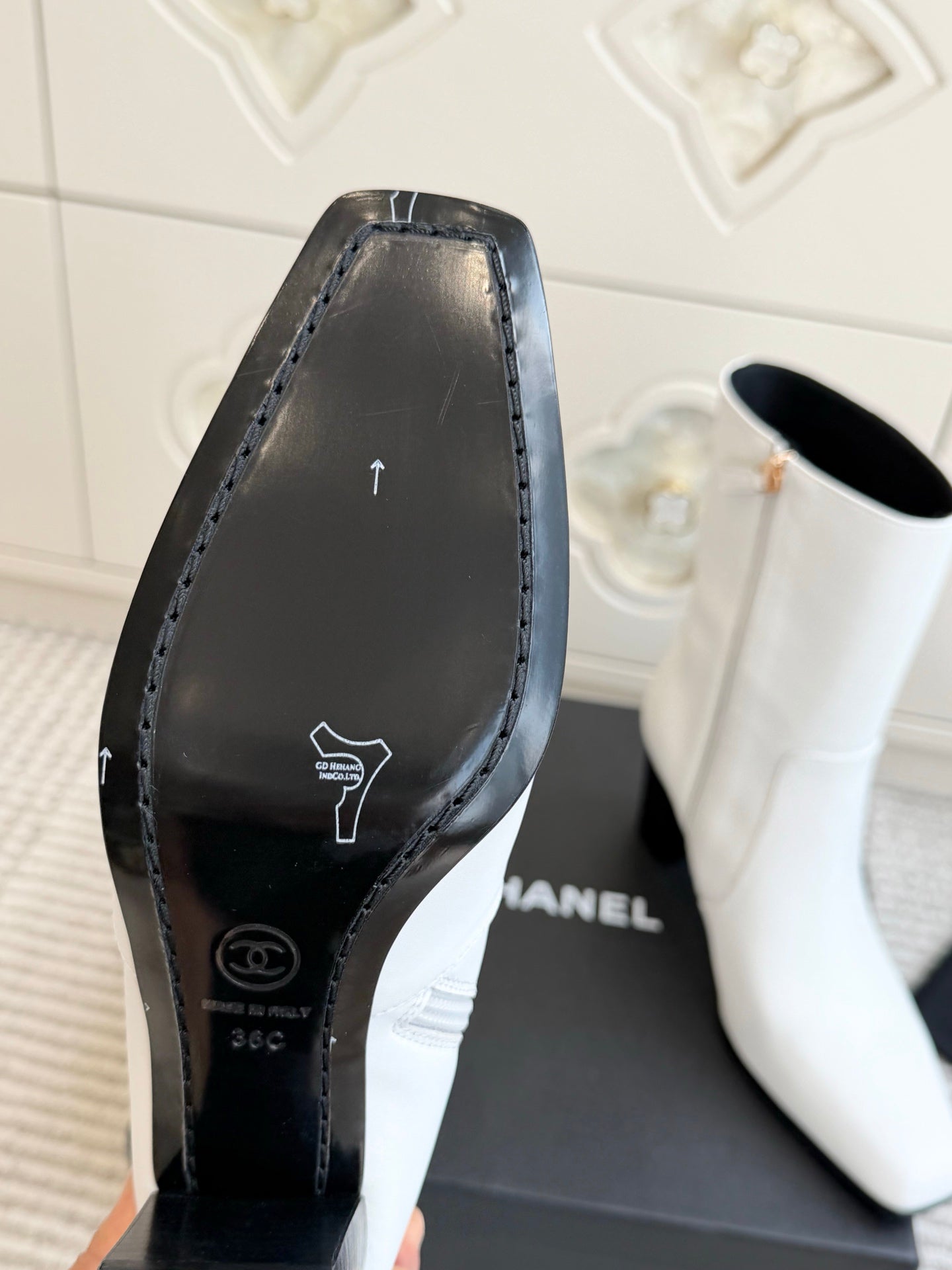 CHANEL 26S HIGH HEEL ANKLE BOOTS 70 MM IN WHITE CALFSKIN SQUARE TOE