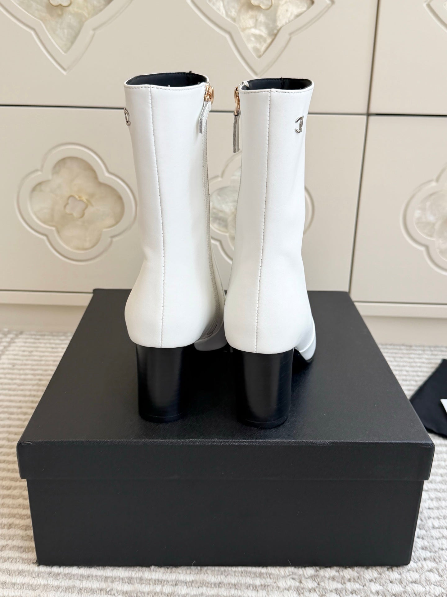 CHANEL 26S HIGH HEEL ANKLE BOOTS 70 MM IN WHITE CALFSKIN SQUARE TOE