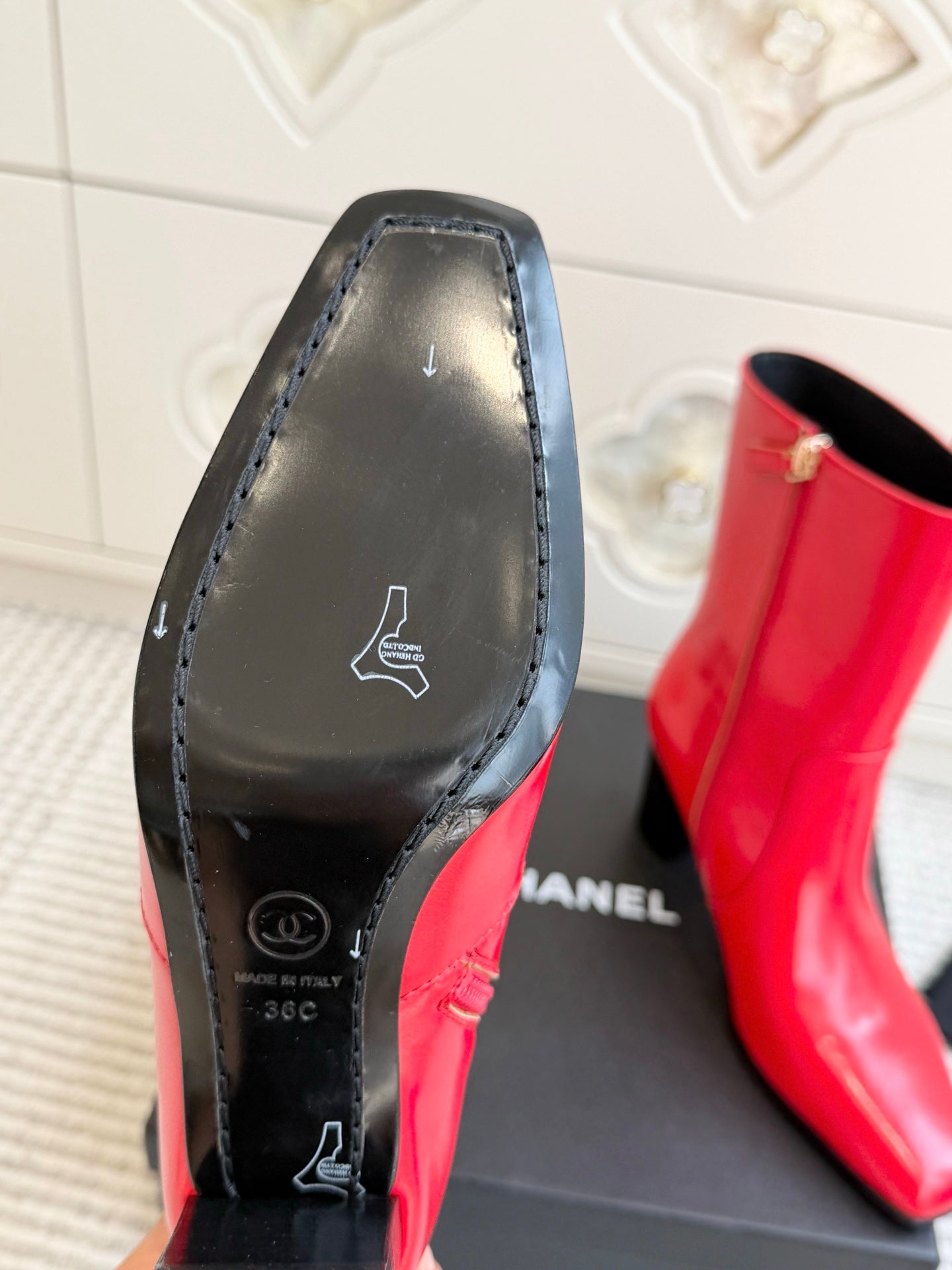 CHANEL 26S HIGH HEEL ANKLE BOOTS 70 MM IN RED CALFSKIN SQUARE TOE