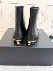 CHANEL 26S SHORT BOOTS IN BLACK CALFSKIN