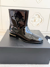 CHANEL 26S SHORT BOOTS IN BLACK PATENT LEATHER