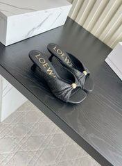 LOEWE 26S HIGH-HEEL SANDALS 45 MM IN BLACK RAFFIA AND LAMBSKIN