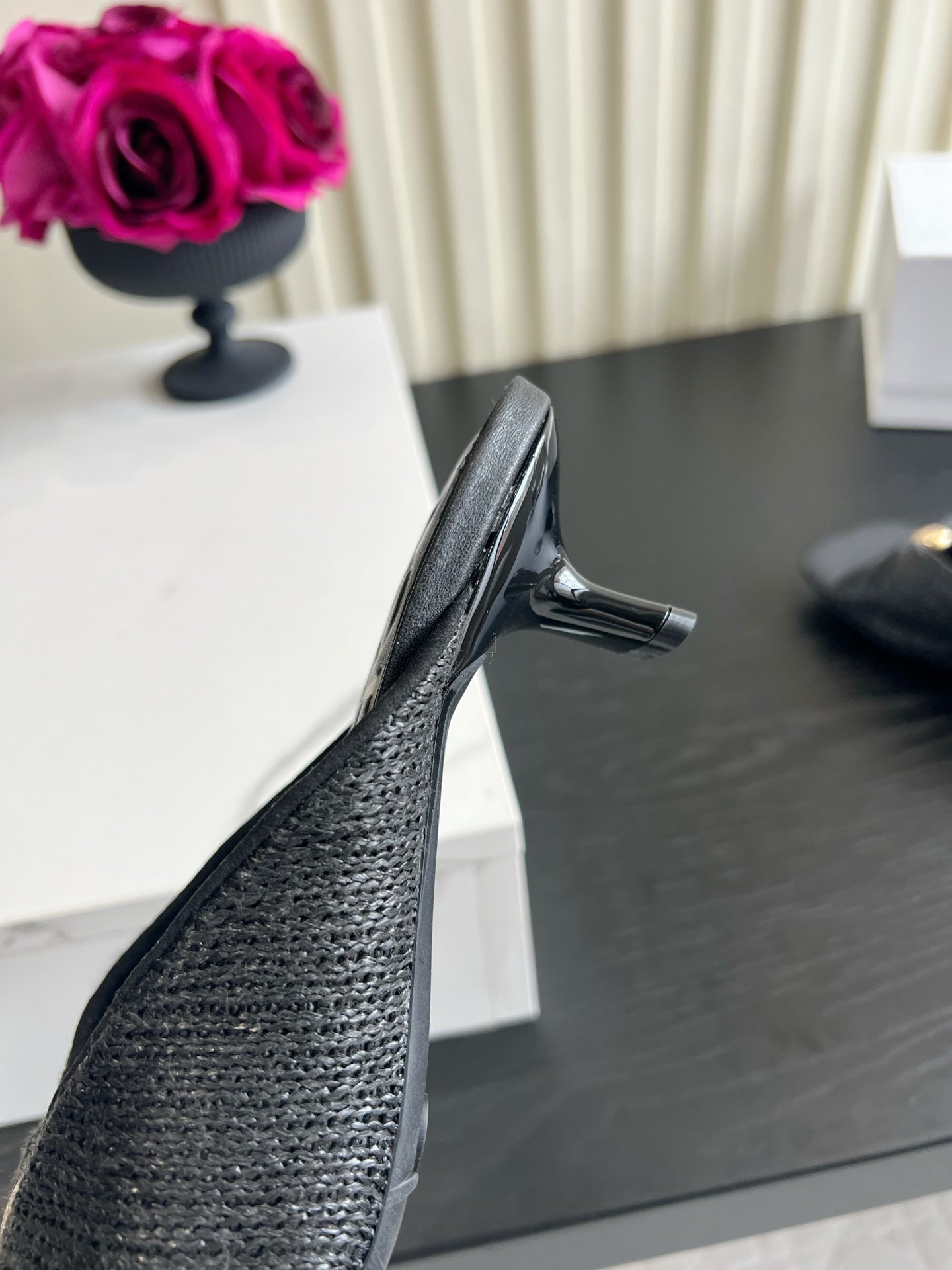 LOEWE 26S HIGH-HEEL SANDALS 45 MM IN BLACK RAFFIA AND LAMBSKIN
