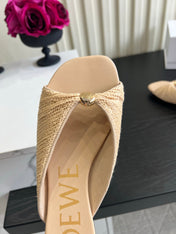 LOEWE 26S SANDALS IN BEIGE RAFFIA AND LAMBSKIN