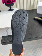 LOEWE 26S SANDALS IN BLACK RAFFIA AND LAMBSKIN