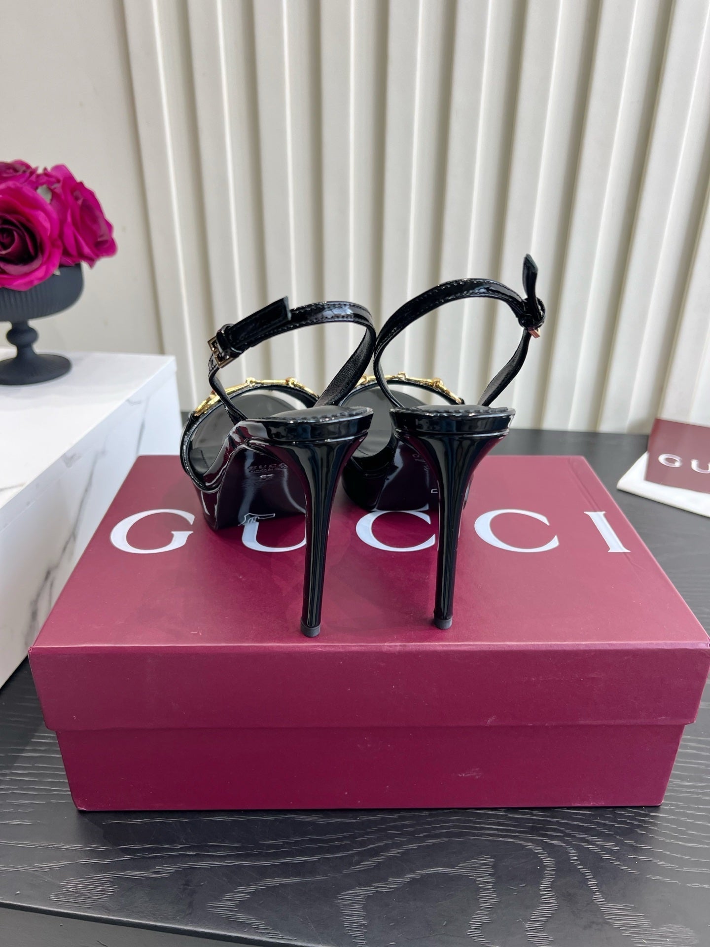 GUCCI 26S HORSEBIT GG SANDALS 105 MM IN BLACK PATENT CALFSKIN
