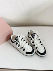 SNEAKERS SIMPLE DESIGN IN BLACK MIX WHITE SHEEPSKIN