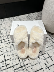 CROSS STRAP SLIPPER IN WHITE SHEARLING