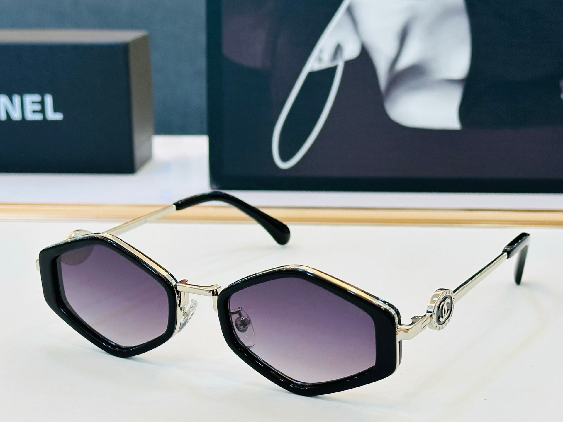 CHANEL 26S GEOMETRIC FRAME IN ACETATE 403023