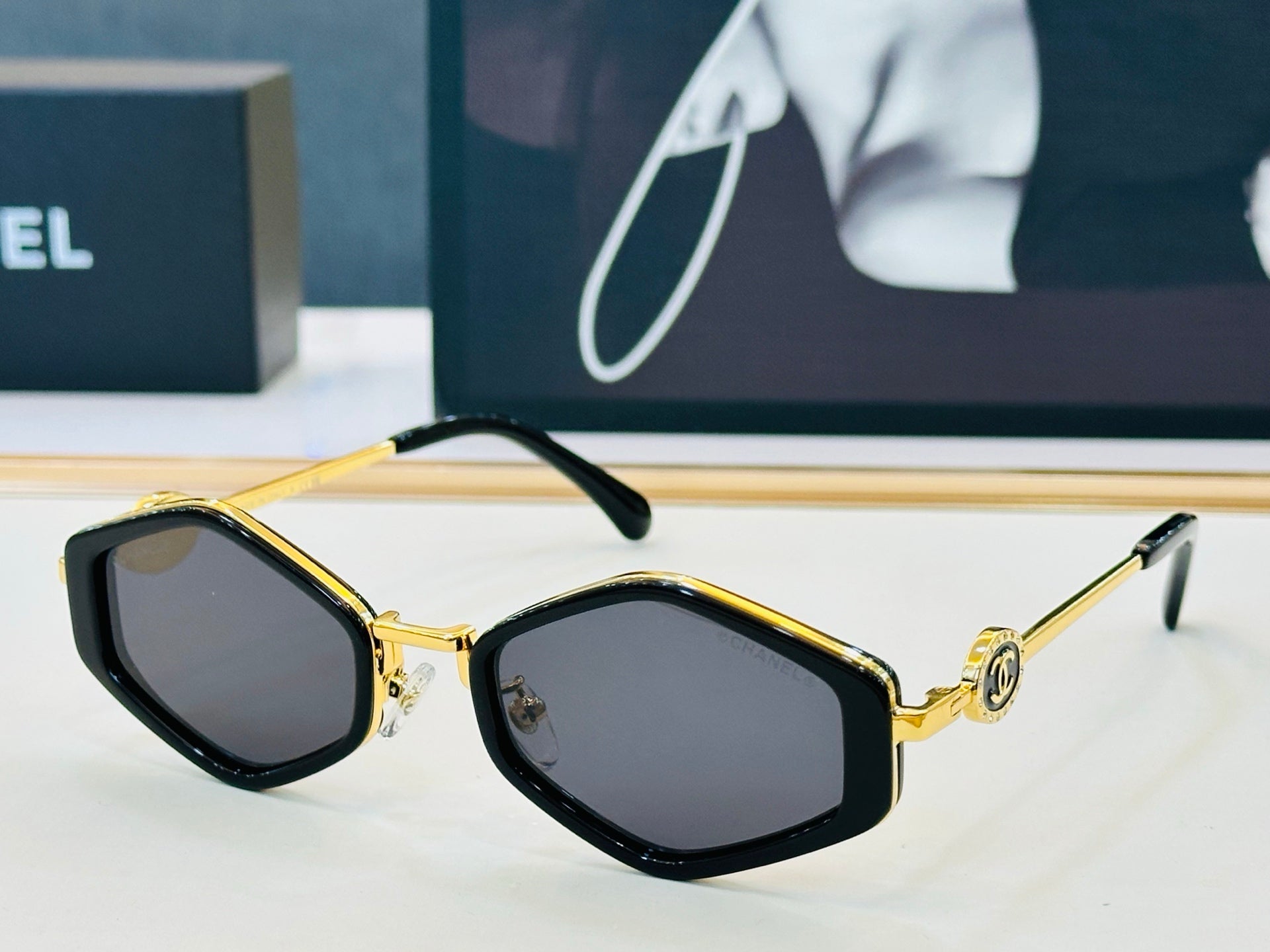 CHANEL 26S GEOMETRIC FRAME IN ACETATE 403023
