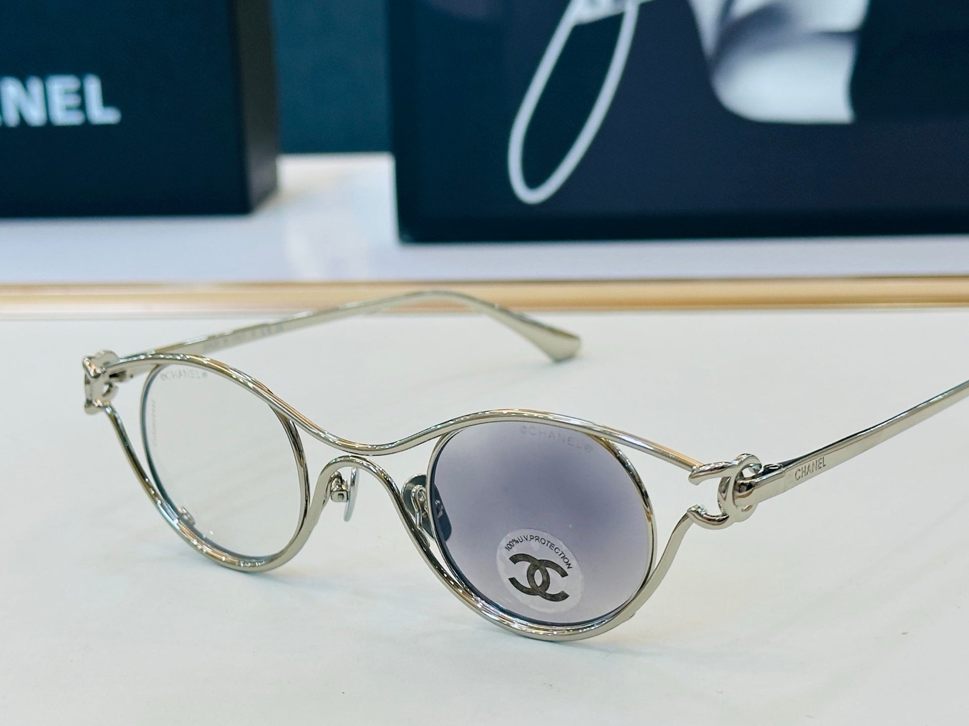 CHANEL 26S OVAL FRAME IN ACETATE 411656