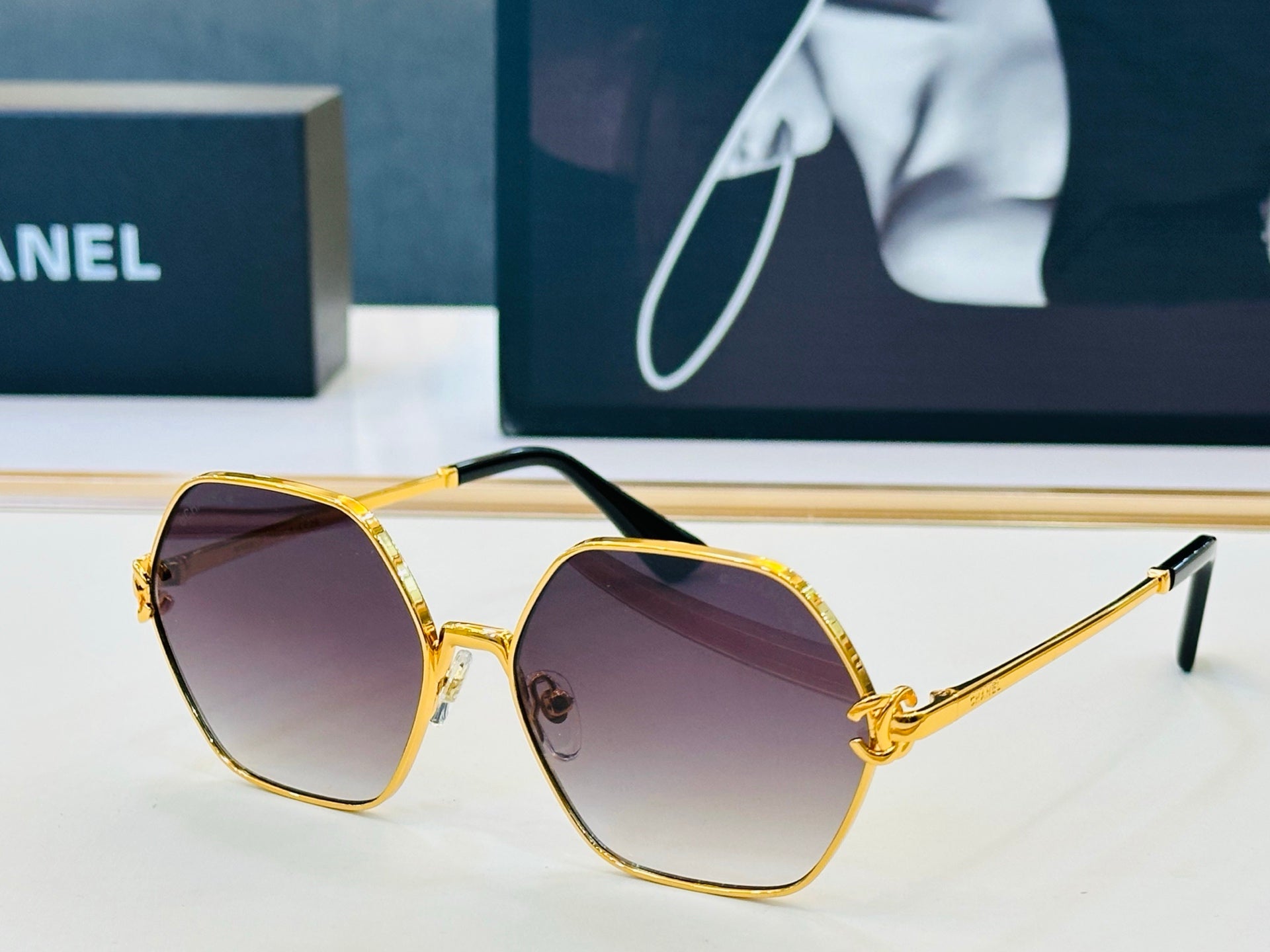 CHANEL 26S POLYGON SHAPE IN ACETATE 413486