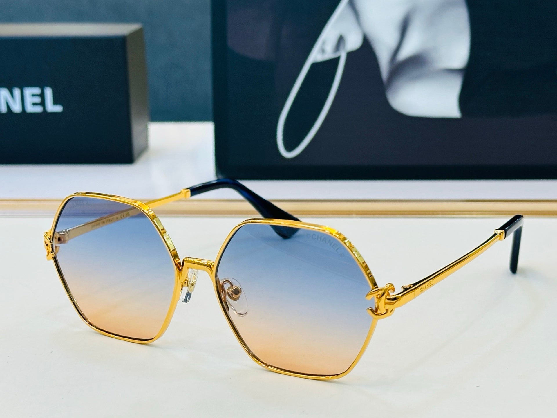 CHANEL 26S POLYGON SHAPE IN ACETATE 413486